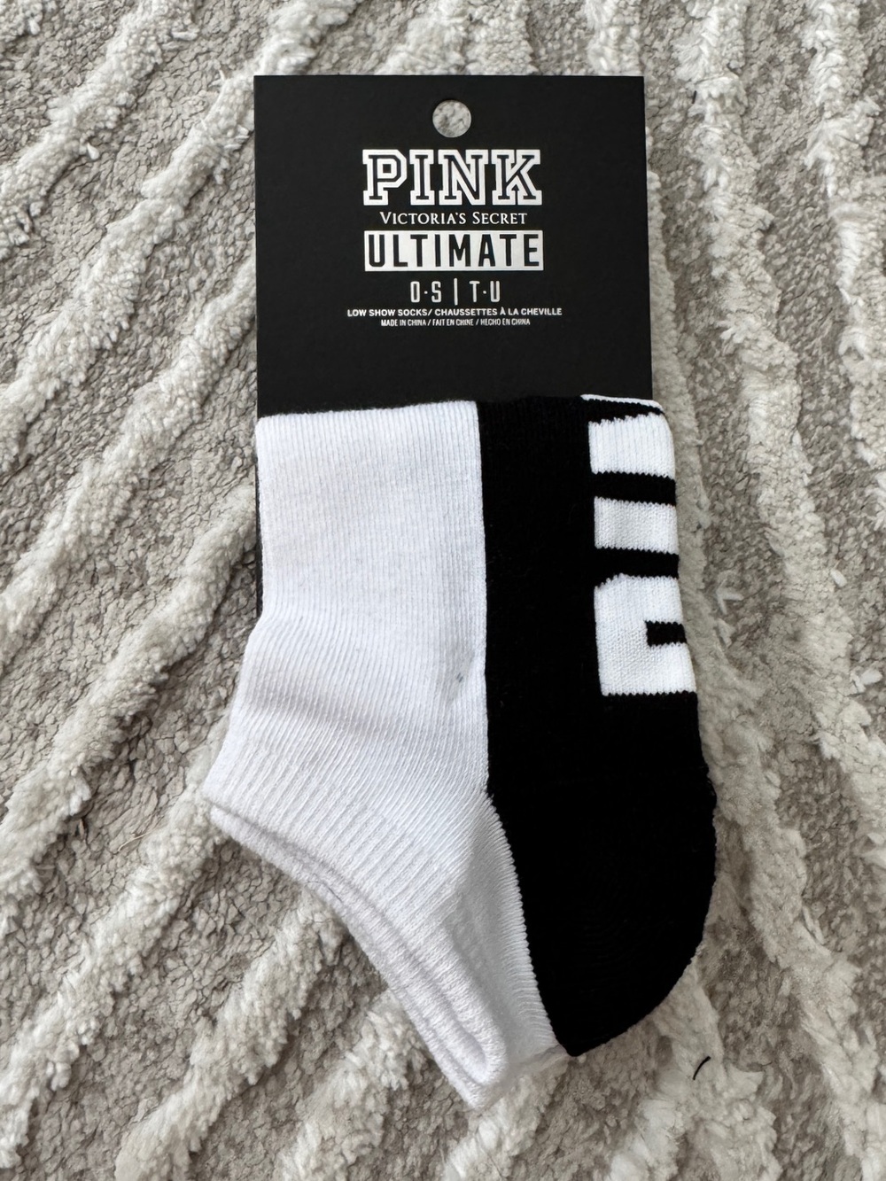 PINK VS low show socks
